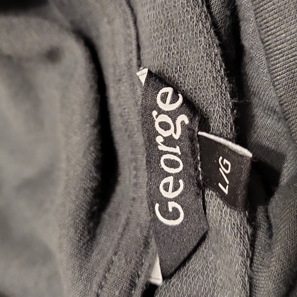 George olive green short crop turtle neck. - Picture 7 of 9